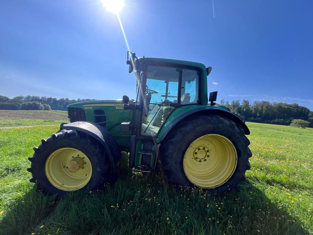 Traktor of the type John Deere 6430  PREMIUM, Gebrauchtmaschine in 35085 Ebsdorfergrund (Picture 2)