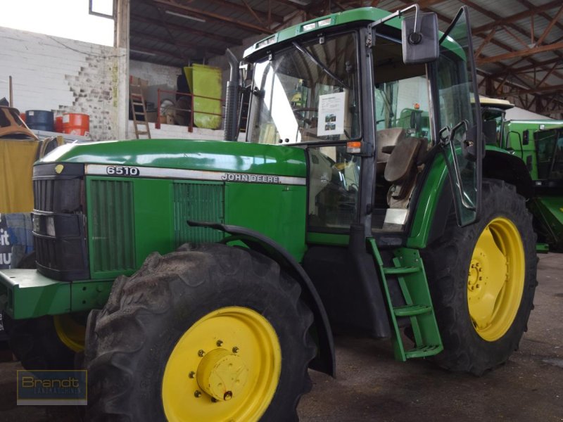 Traktor del tipo John Deere 6510, Gebrauchtmaschine en Oyten