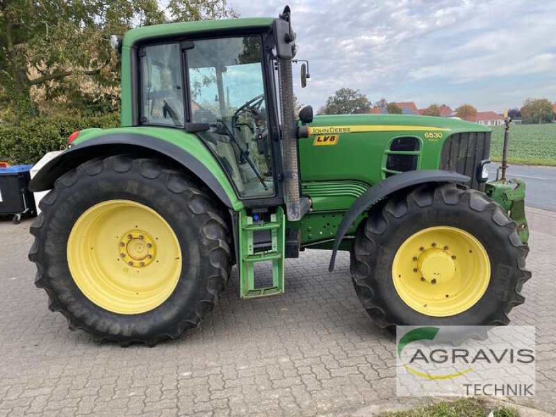 Traktor of the type John Deere 6530 PREMIUM, Gebrauchtmaschine in Barsinghausen-Göxe (Picture 2)