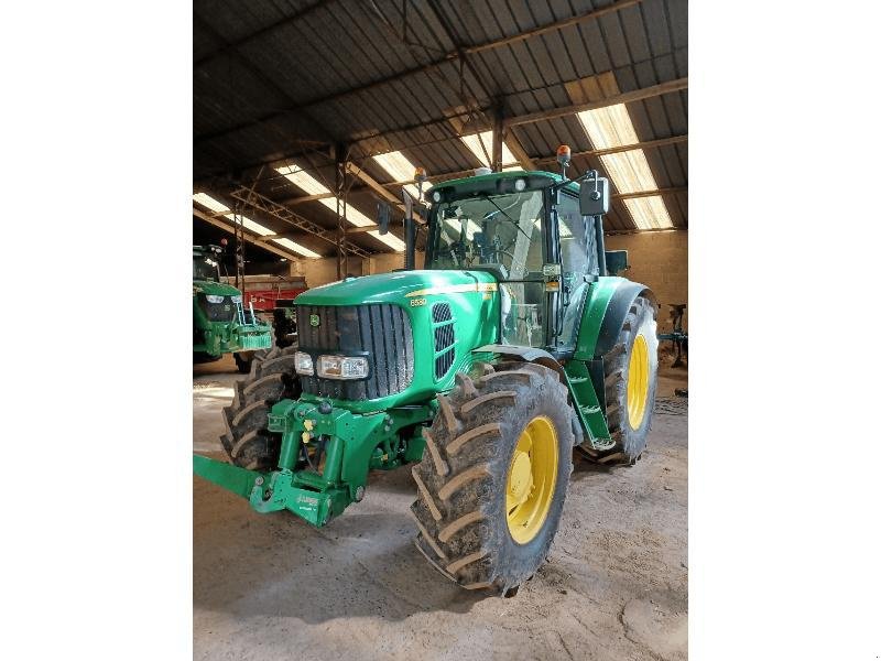 Traktor del tipo John Deere 6530, Gebrauchtmaschine en ESCAUDOEUVRES (Imagen 1)