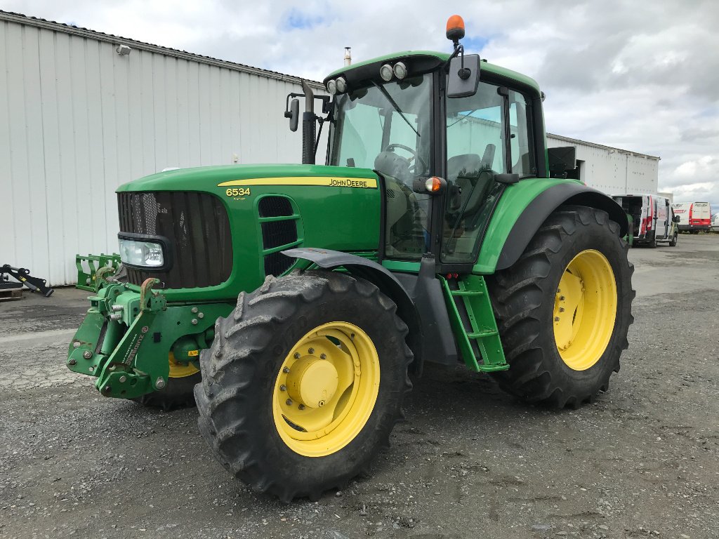 Traktor du type John Deere 6534 PREMIUM . DESTOCKAGE, Gebrauchtmaschine en UZERCHE (Photo 1)