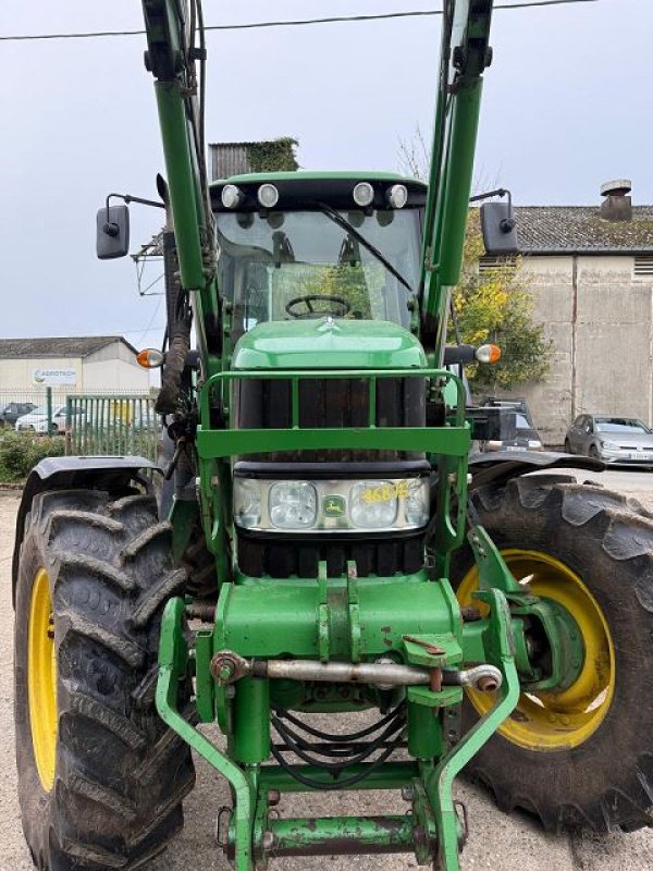 Traktor des Typs John Deere 6534, Gebrauchtmaschine in BOSC LE HARD (Bild 2)