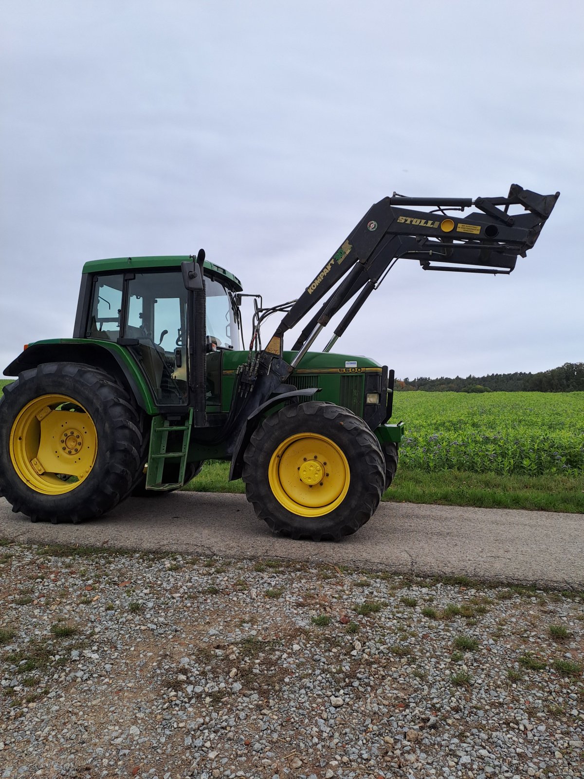 Traktor des Typs John Deere 6600, Gebrauchtmaschine in Obernzenn (Bild 1)