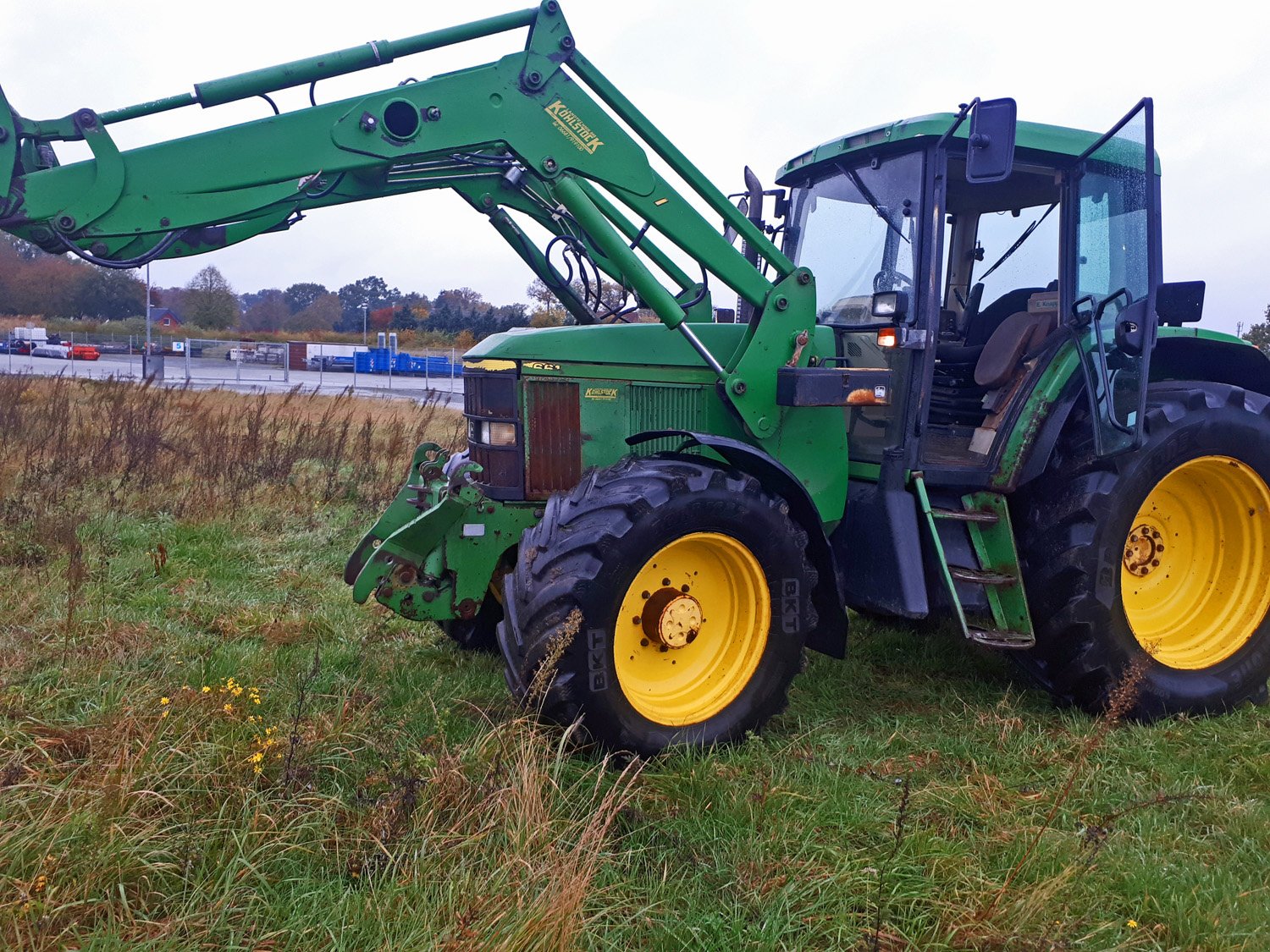 Traktor типа John Deere 6610 Fronthydraulik+Fronthydraulik, Gebrauchtmaschine в Mittelsdorf (Фотография 1)