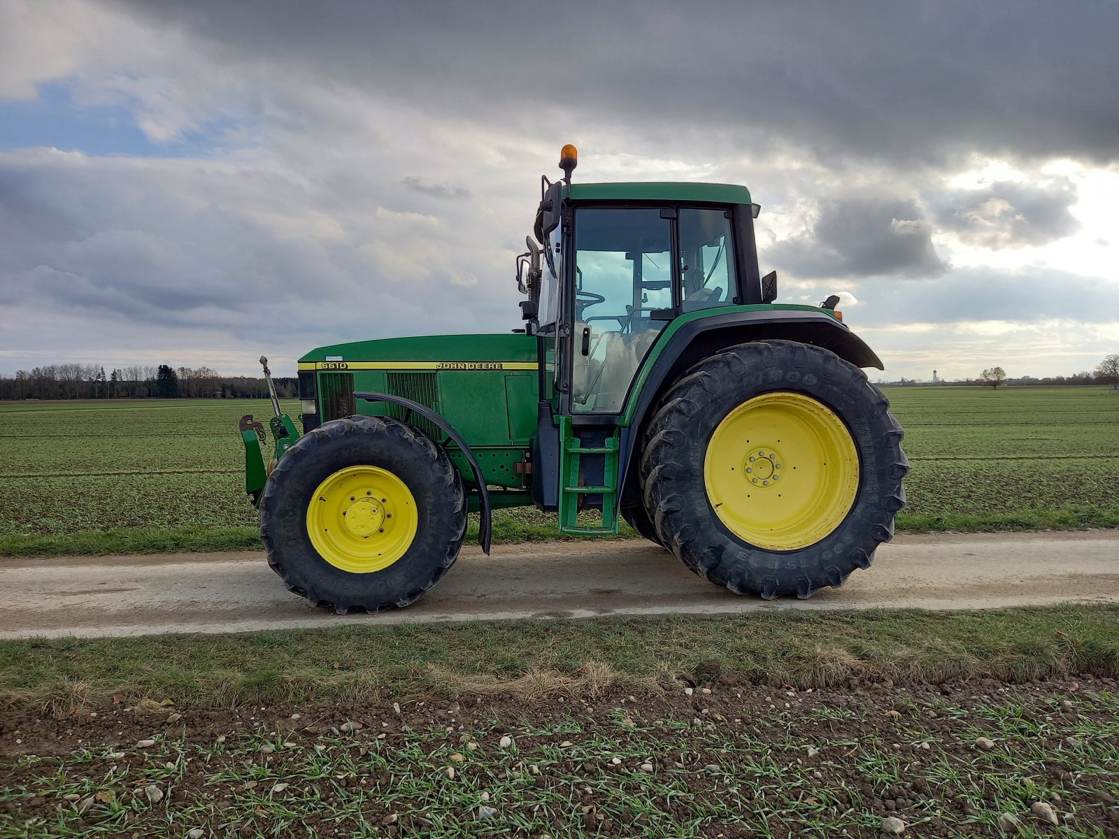 Traktor des Typs John Deere 6610, Gebrauchtmaschine in Schwabmünchen (Bild 2)