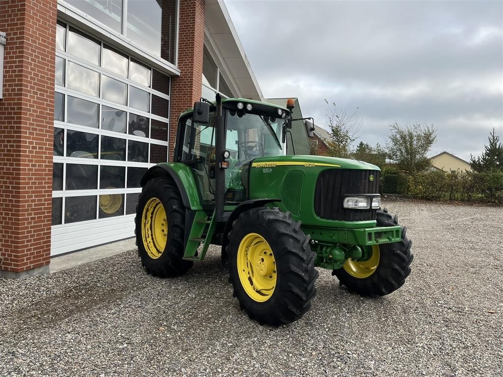 Traktor del tipo John Deere 6620 TLS - AutoQuad En ejers ladefund kun 3540 timer, Gebrauchtmaschine en Nørager (Imagen 2)