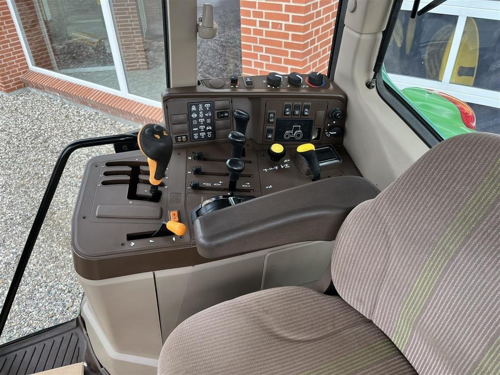 Traktor Türe ait John Deere 6620 TLS - AutoQuad En ejers ladefund kun 3540 timer, Gebrauchtmaschine içinde Nørager (resim 4)