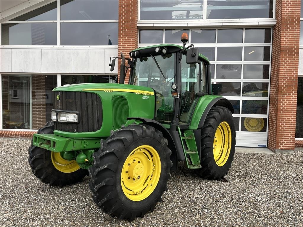 Traktor typu John Deere 6620 TLS - AutoQuad En ejers ladefund kun 3540 timer, Gebrauchtmaschine v Nørager (Obrázok 1)