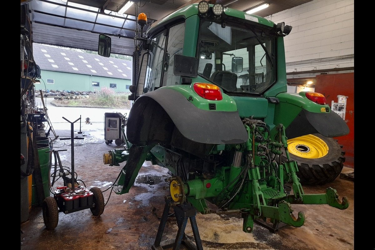 Traktor des Typs John Deere 6620, Gebrauchtmaschine in Viborg (Bild 4)