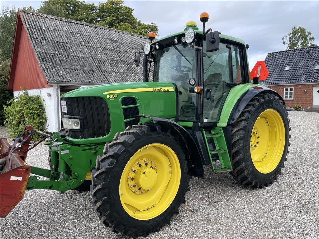 Traktor Türe ait John Deere 6630 Premium med frontlift, Gebrauchtmaschine içinde Hårlev (resim 1)