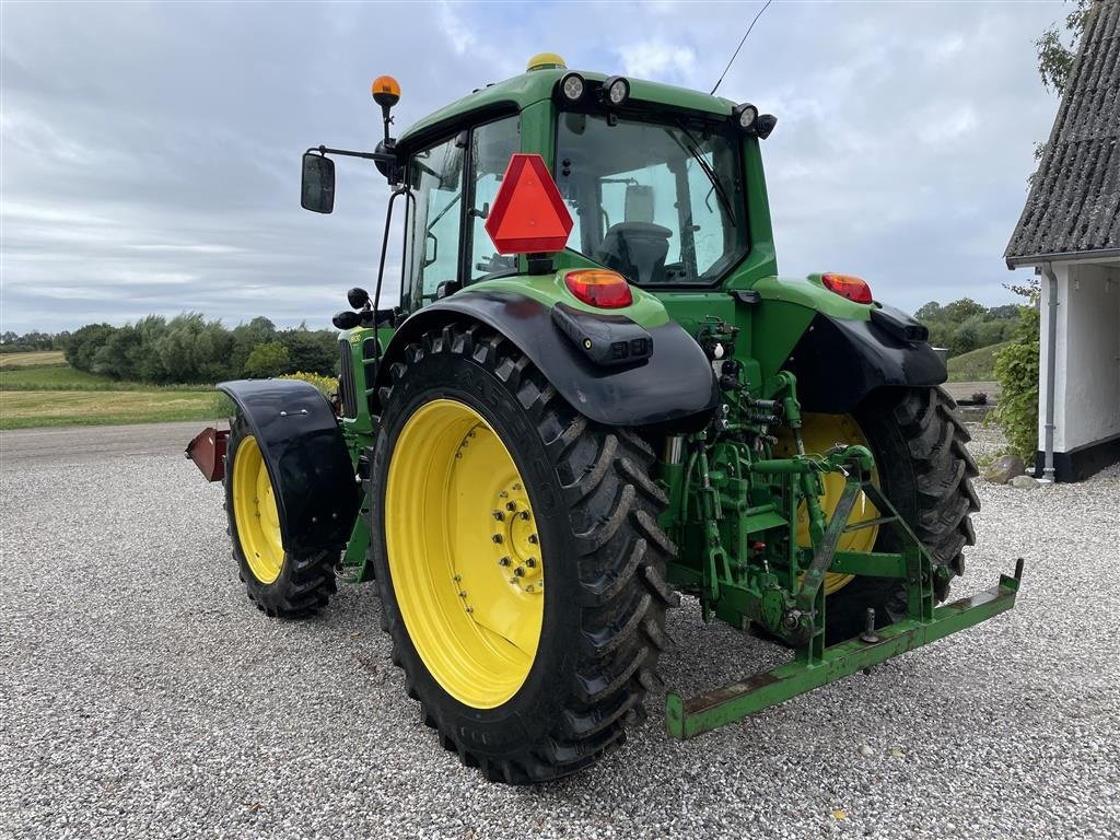 Traktor tipa John Deere 6630 Premium med frontlift, Gebrauchtmaschine u Hårlev (Slika 2)