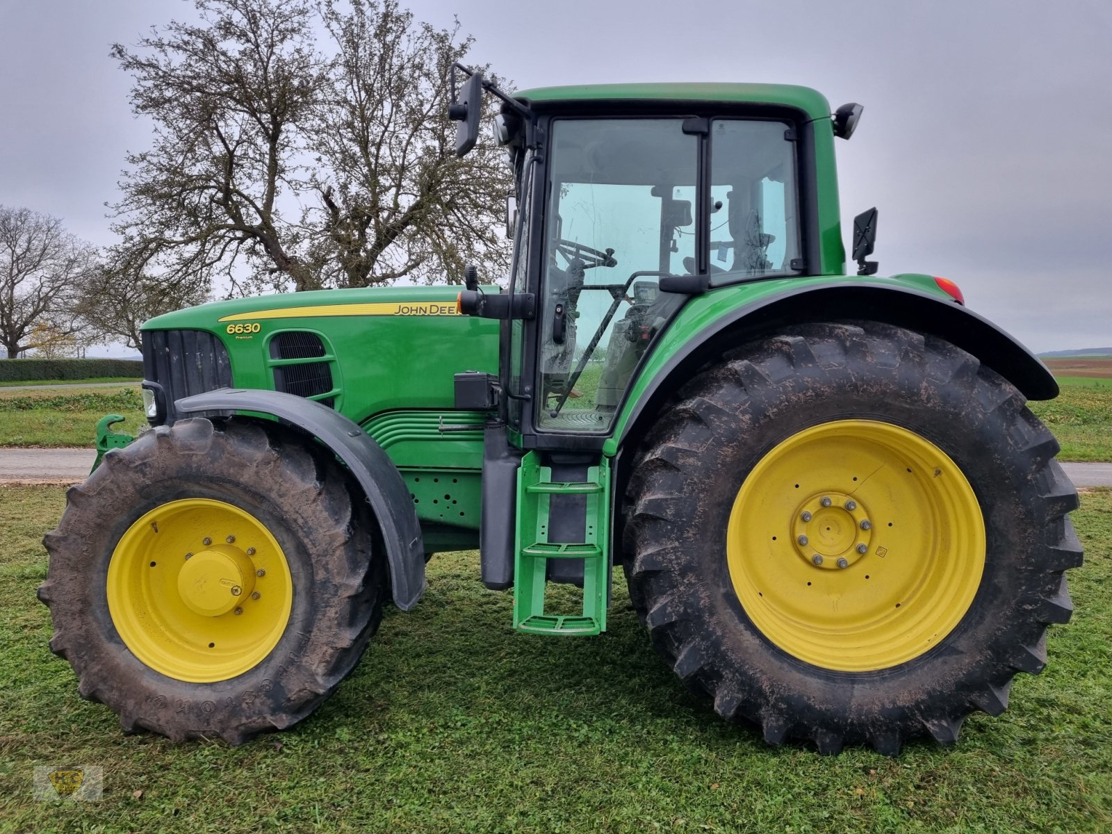 Traktor des Typs John Deere 6630 Premium nur 2784 h, Gebrauchtmaschine in Willanzheim (Bild 2)