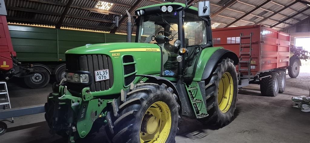 Traktor van het type John Deere 6630 PREMIUM PLUS, Gebrauchtmaschine in Ringkøbing (Foto 1)