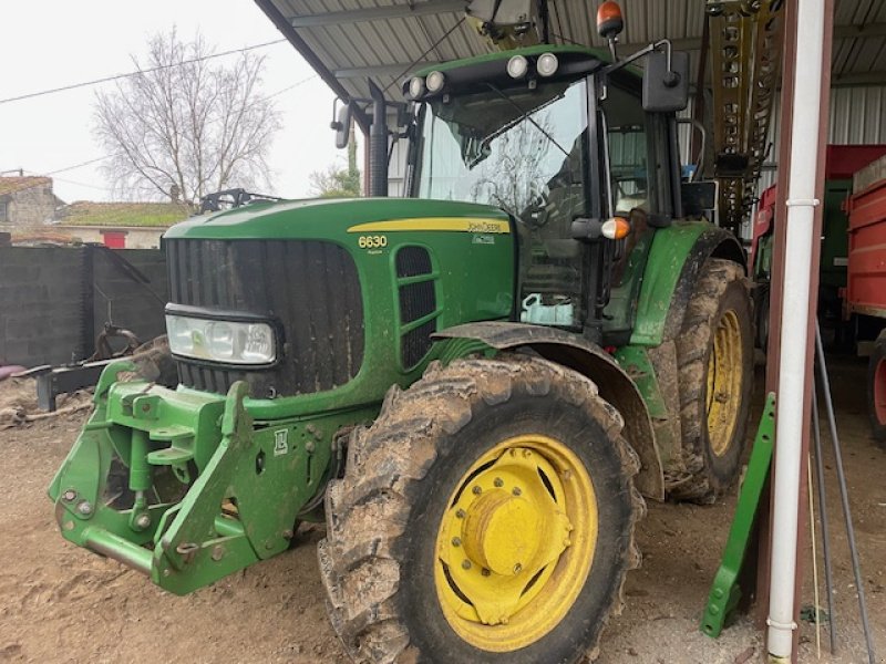 Traktor typu John Deere 6630 PREMIUM, Gebrauchtmaschine w SAINT GENEST D'AMBIERE (Zdjęcie 1)