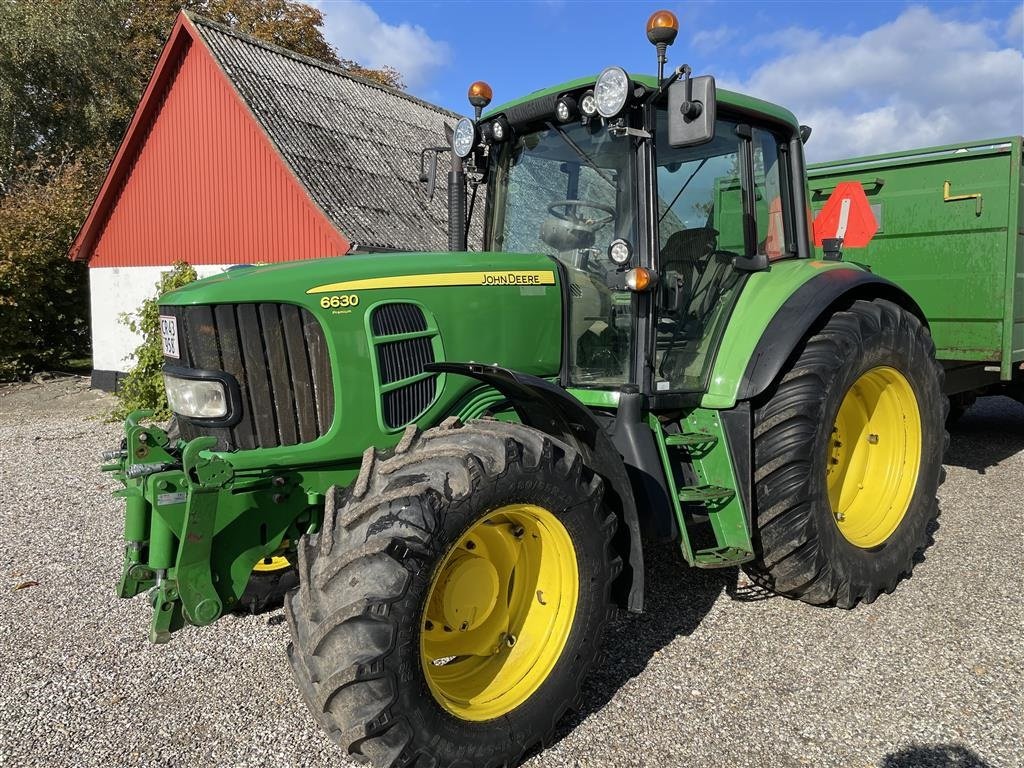 Traktor of the type John Deere 6630 Premium, Gebrauchtmaschine in Hårlev (Picture 1)