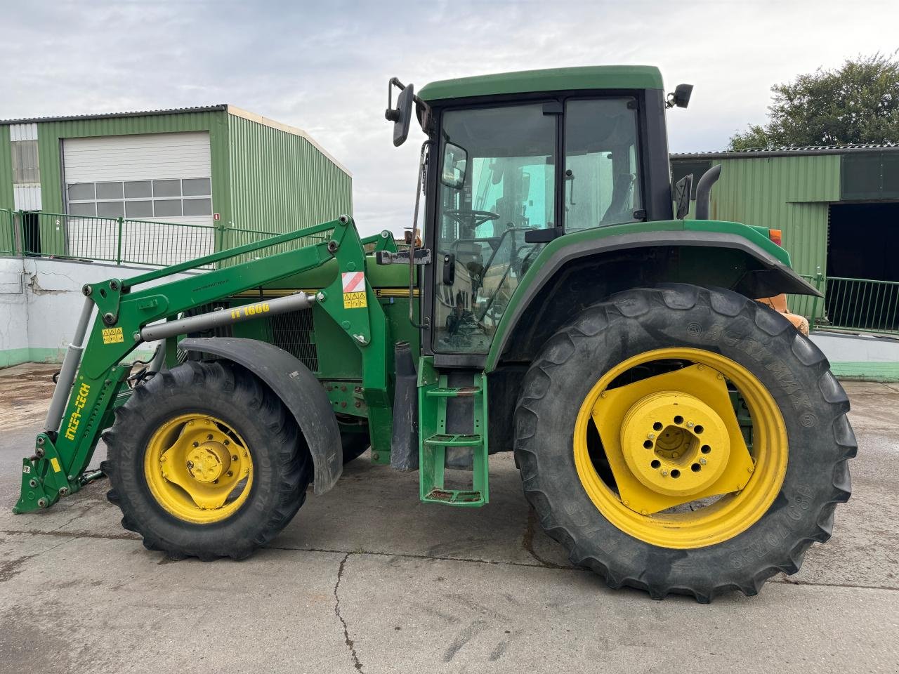 Traktor typu John Deere 6800 Frontlader, Gebrauchtmaschine v Könnern (Obrázek 2)