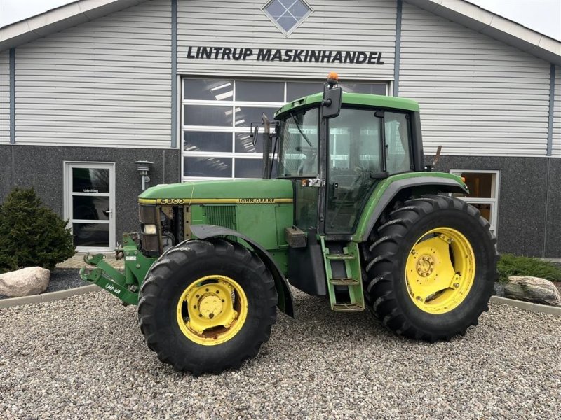 Traktor of the type John Deere 6800 Med frontlift., Gebrauchtmaschine in Lintrup (Picture 1)