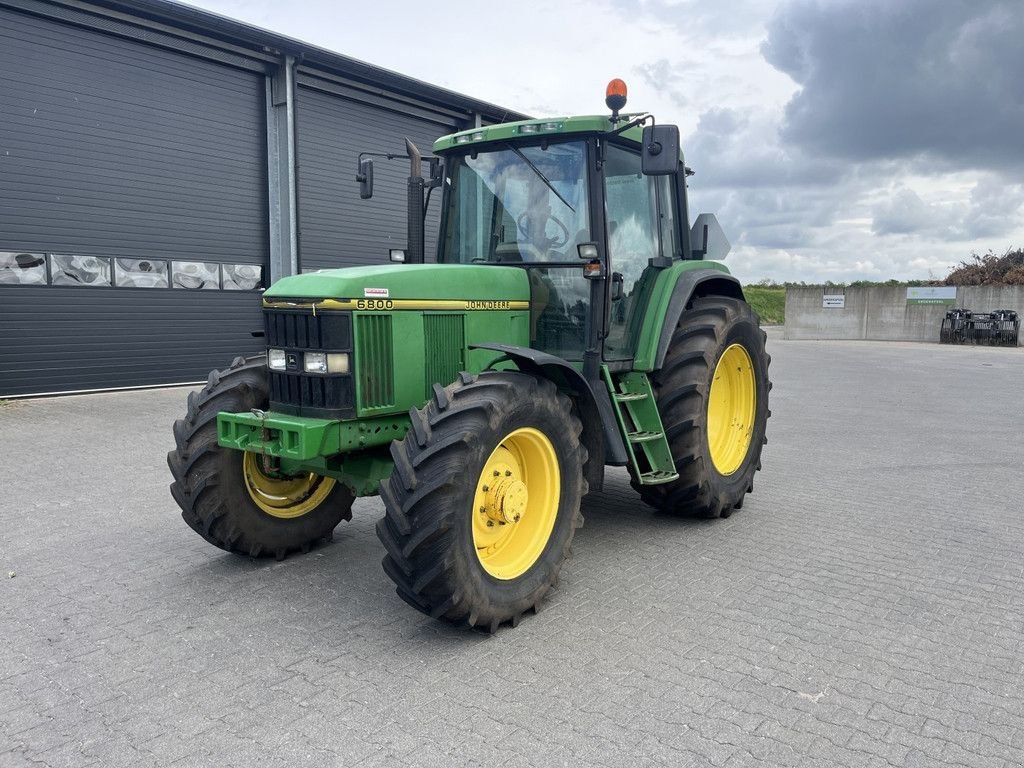 Traktor typu John Deere 6800, Gebrauchtmaschine w Hapert (Zdjęcie 2)