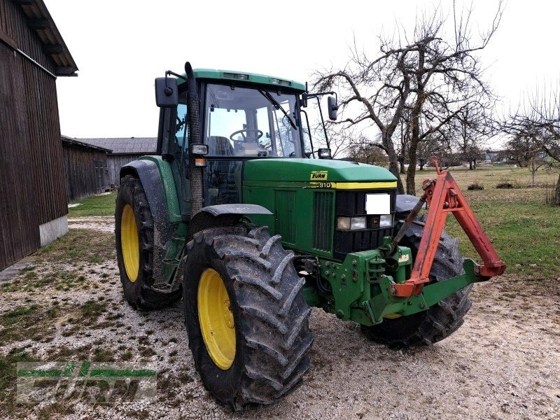 Traktor типа John Deere 6810, Gebrauchtmaschine в Merklingen (Фотография 1)