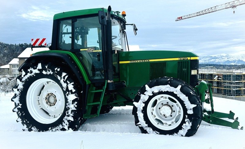 Traktor типа John Deere 6810, Gebrauchtmaschine в Ostermundigen (Фотография 1)