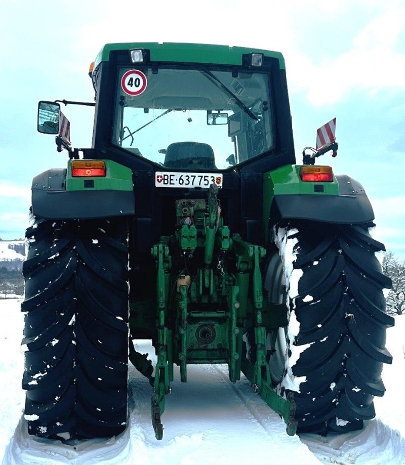 Traktor типа John Deere 6810, Gebrauchtmaschine в Ostermundigen (Фотография 3)