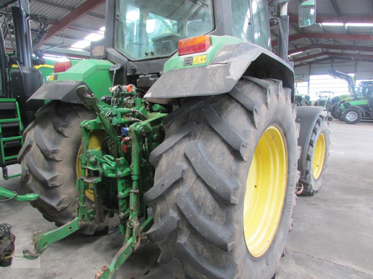 Traktor typu John Deere 6810, Gebrauchtmaschine w Bad Wildungen - Wega (Zdjęcie 2)