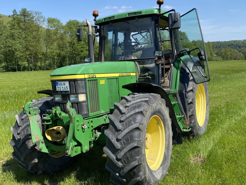 Traktor des Typs John Deere 6810, Gebrauchtmaschine in Leonbronn (Bild 1)