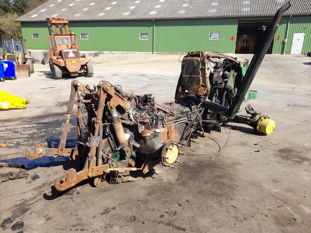 Traktor Türe ait John Deere 6820, Gebrauchtmaschine içinde Viborg (resim 4)