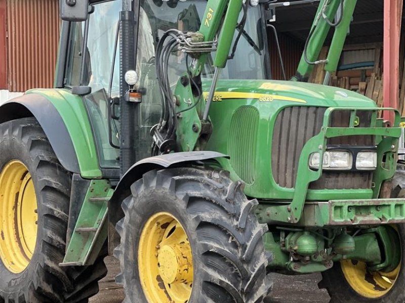 Traktor des Typs John Deere 6820, Gebrauchtmaschine in Brønderslev (Bild 1)