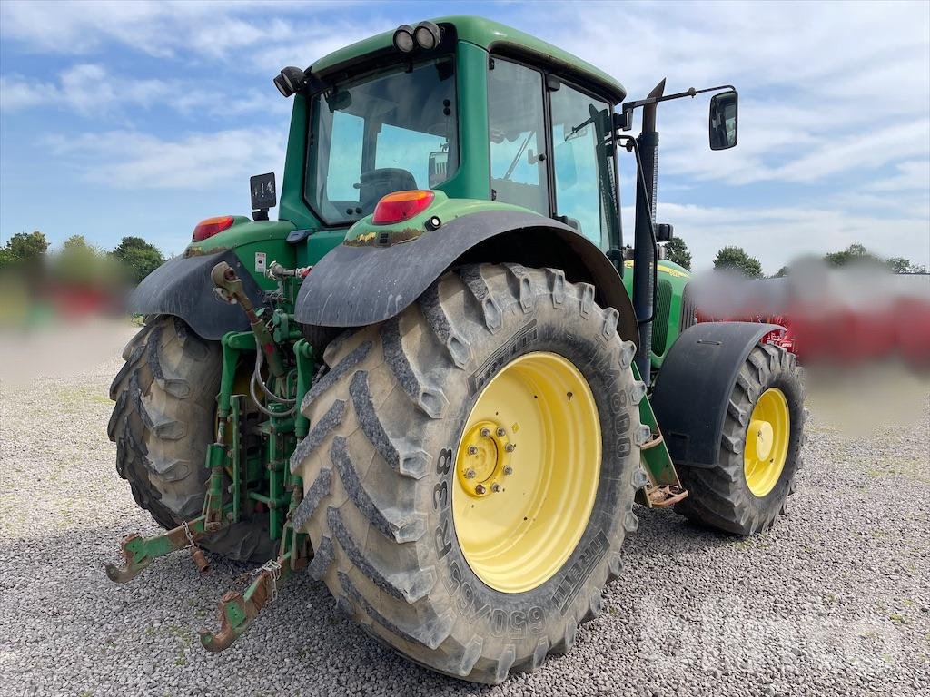 Traktor типа John Deere 6820, Gebrauchtmaschine в Düsseldorf (Фотография 4)