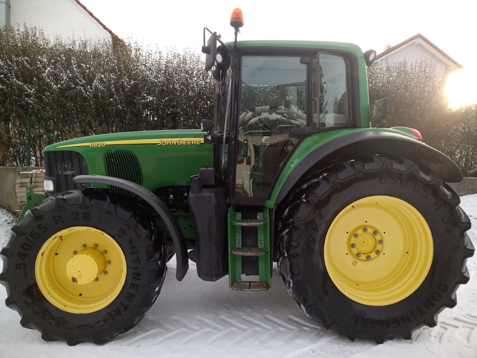 Traktor des Typs John Deere 6820, Gebrauchtmaschine in Hattenhofen (Bild 1)