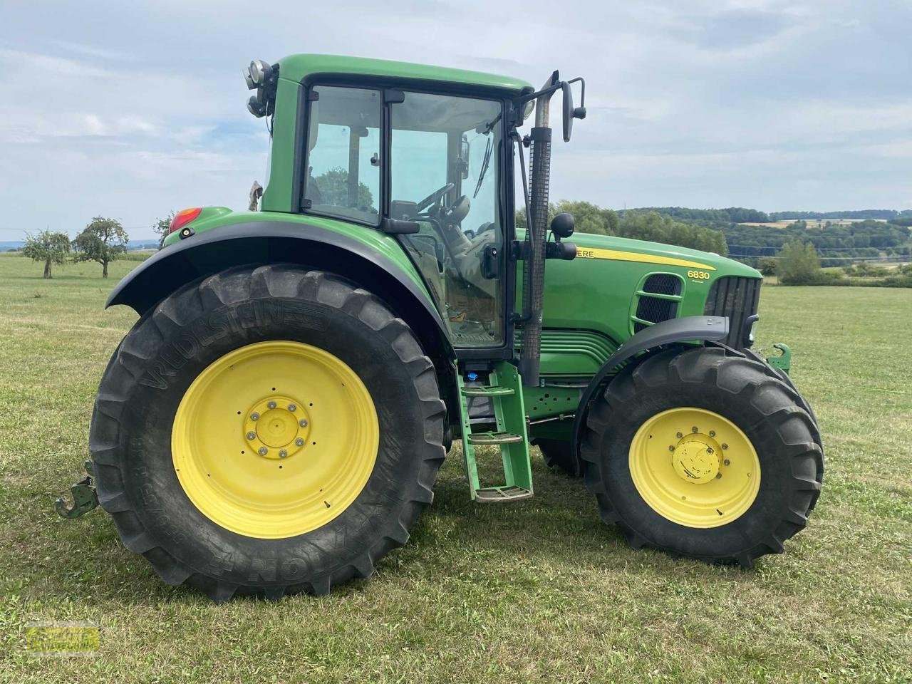 Traktor Türe ait John Deere 6830 Premium AQ Eco, Gebrauchtmaschine içinde Marsberg-Giershagen (resim 9)