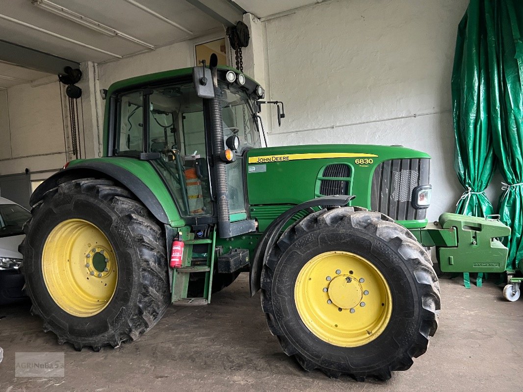 Traktor des Typs John Deere 6830 Premium AQ EcoShift, Gebrauchtmaschine in Prenzlau (Bild 1)