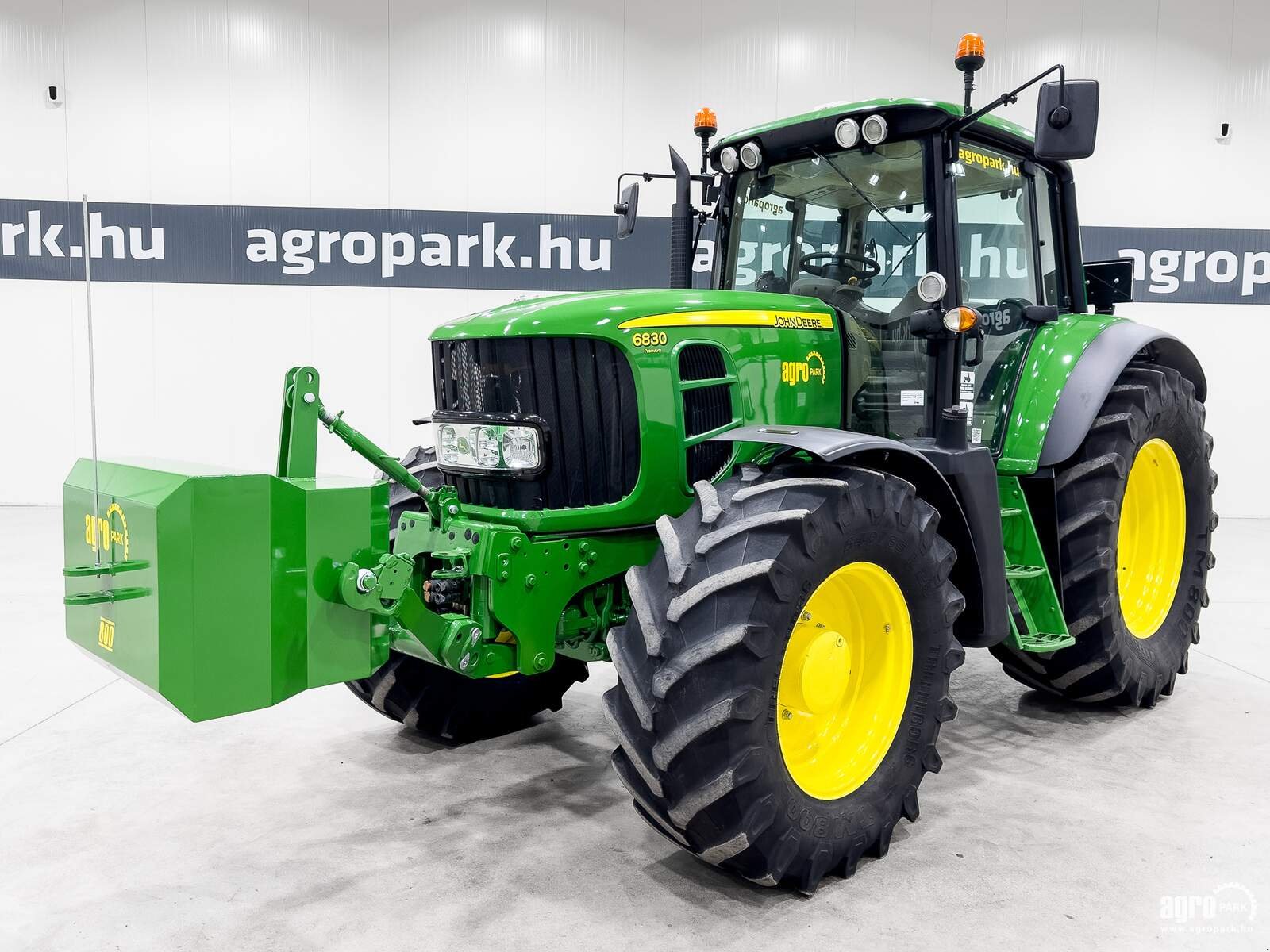 Traktor del tipo John Deere 6830 PREMIUM, Gebrauchtmaschine In Csengele (Immagine 1)