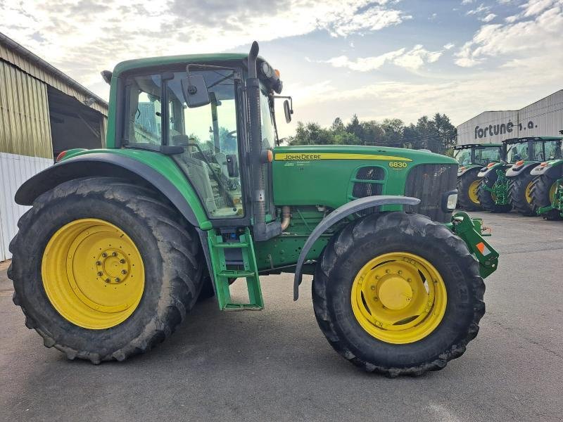 Traktor typu John Deere 6830 PREMIUM, Gebrauchtmaschine v SAINT GENEST D'AMBIERE (Obrázok 3)