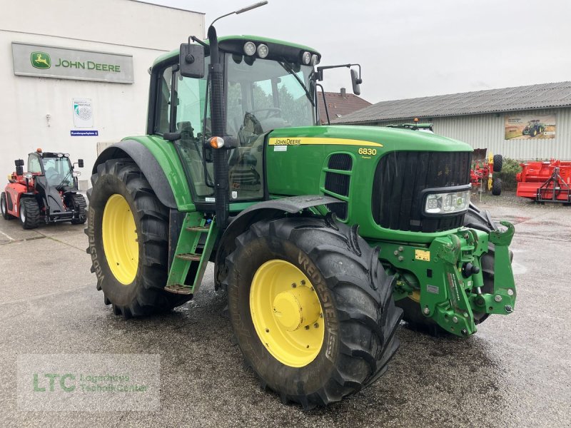 Traktor of the type John Deere 6830 Premium, Gebrauchtmaschine in Herzogenburg