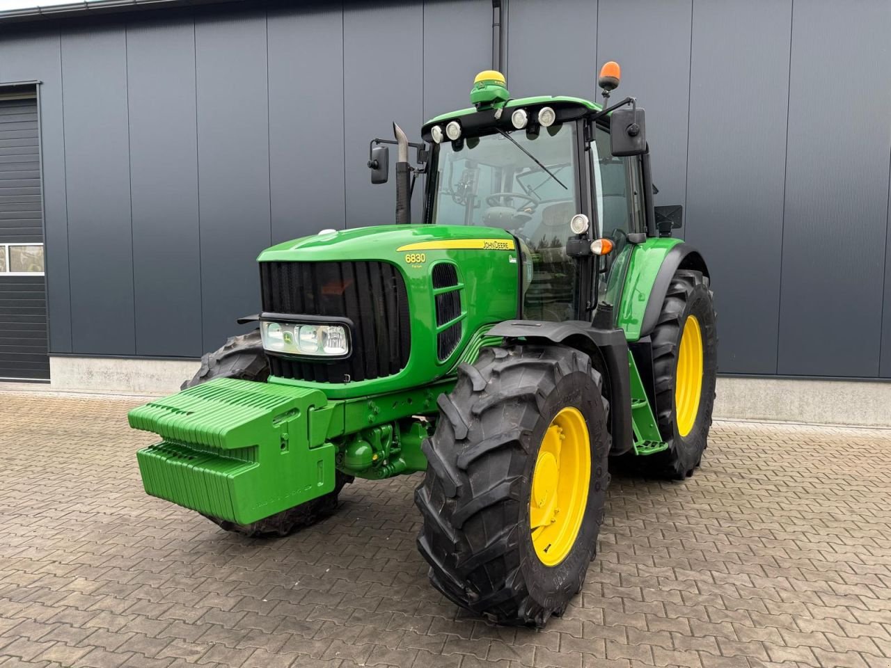 Traktor от тип John Deere 6830 Premium, Gebrauchtmaschine в Daarle (Снимка 1)