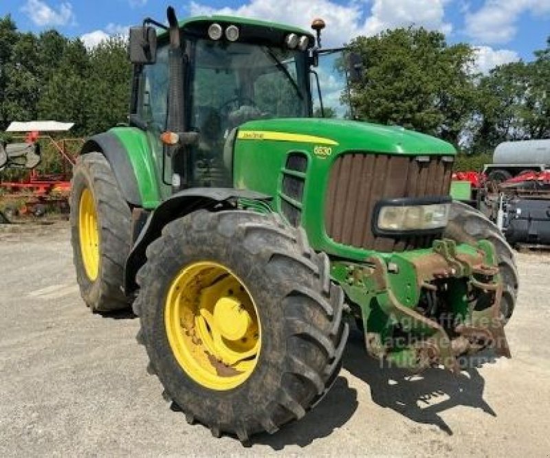 Traktor of the type John Deere 6830 PREMIUM, Gebrauchtmaschine in HABSHEIM (Picture 2)