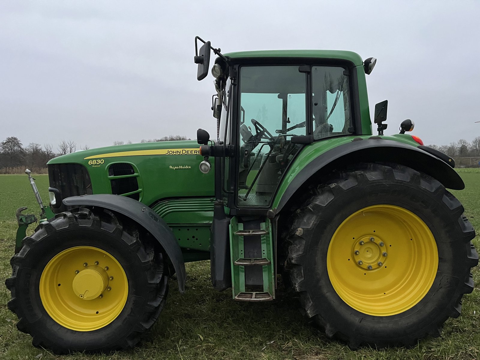 Traktor Türe ait John Deere 6830 PREMIUM, Gebrauchtmaschine içinde Perkam (resim 3)