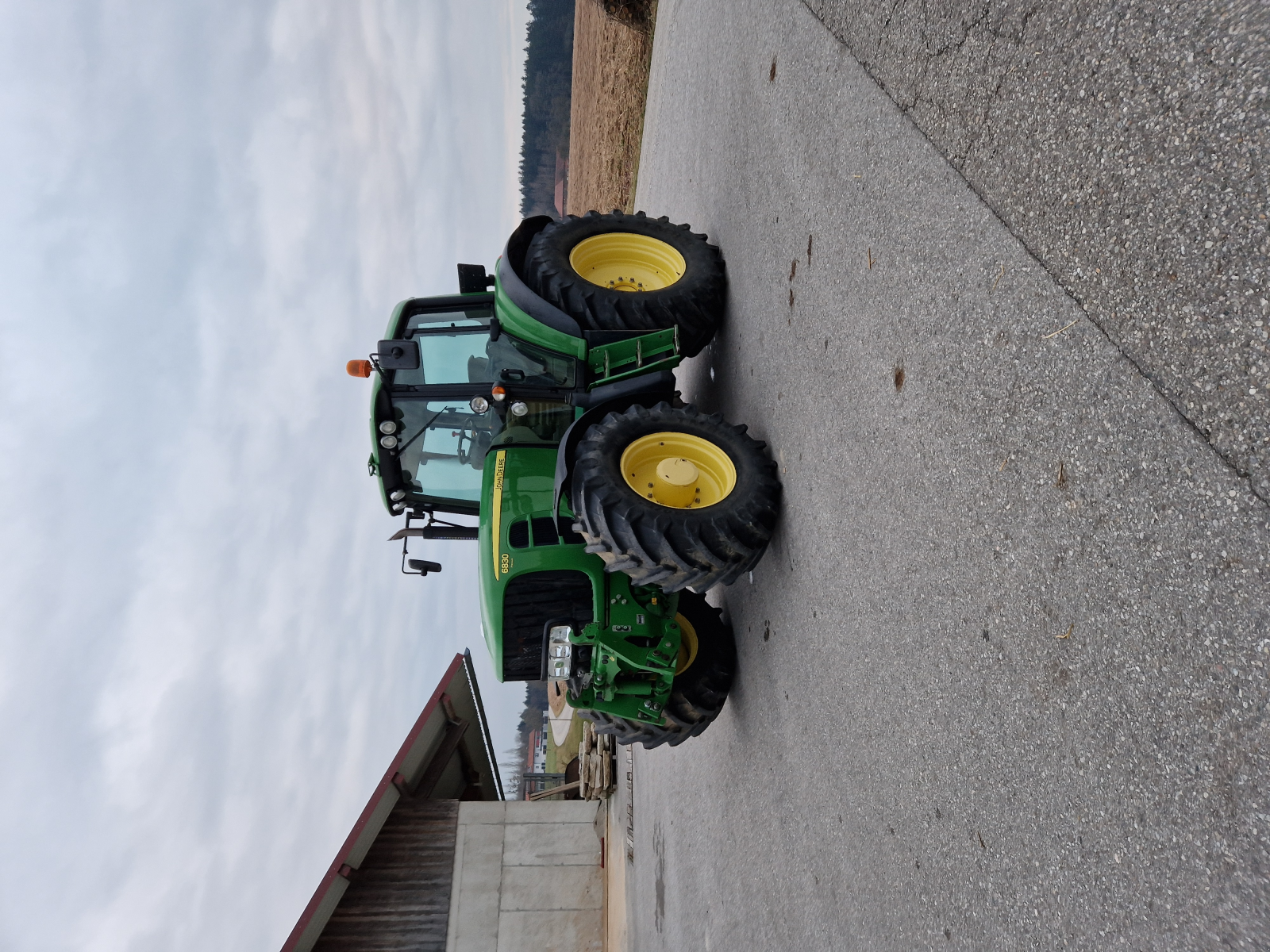 Traktor typu John Deere 6830 PREMIUM, Gebrauchtmaschine v Haag (Obrázek 1)