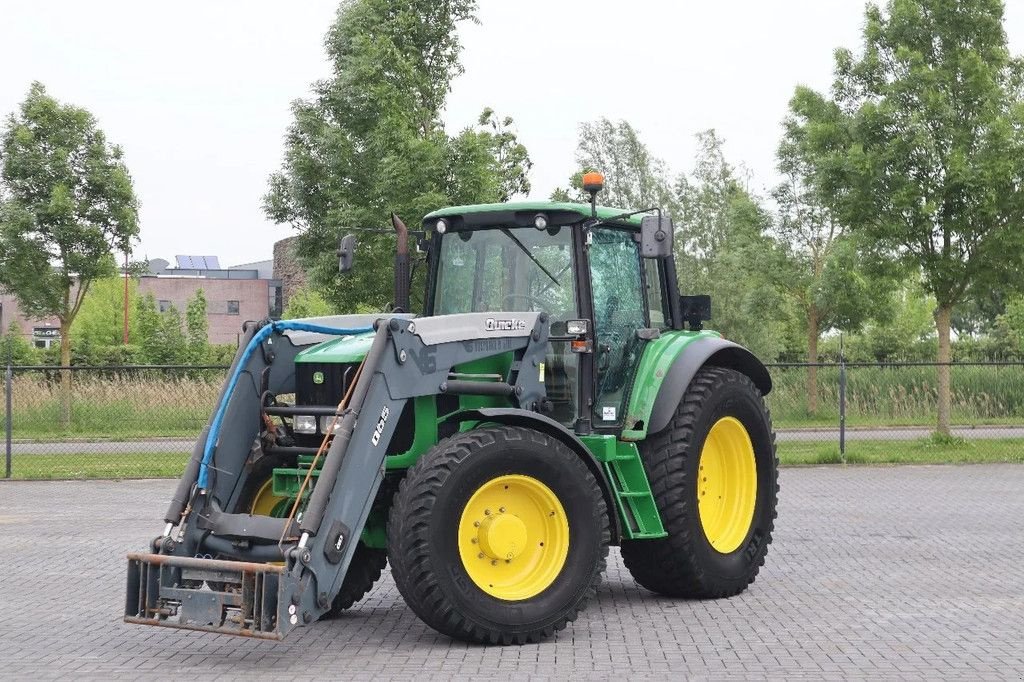 Traktor tipa John Deere 6830 STD FRONT LOADER 40KM/H POWERQUAD PLUS, Gebrauchtmaschine u Marknesse (Slika 2)