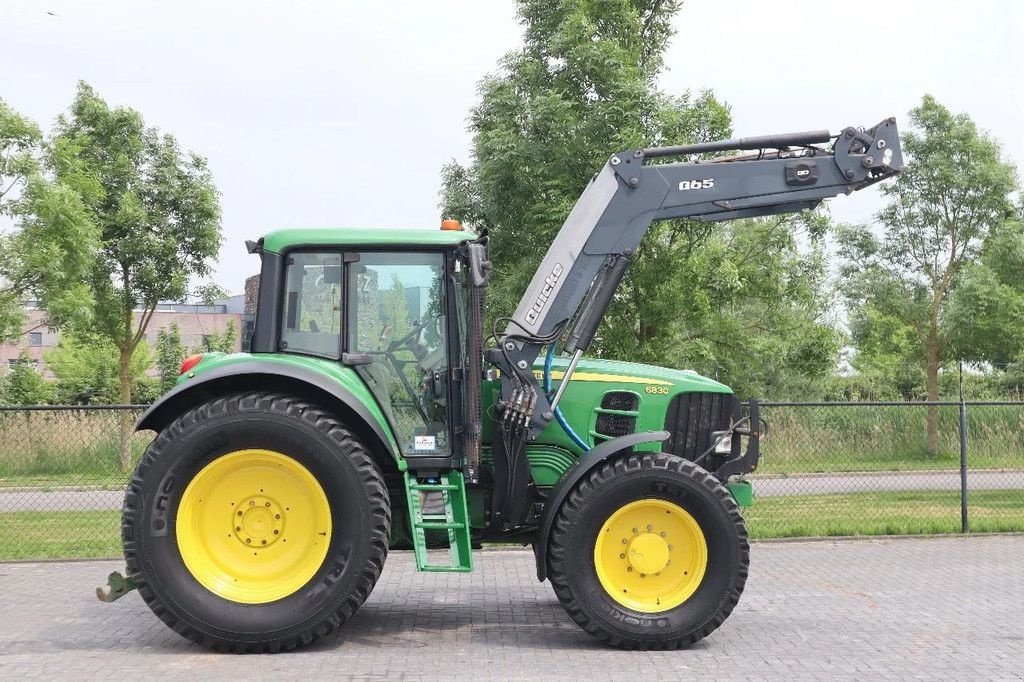 Traktor типа John Deere 6830 STD FRONT LOADER 40KM/H POWERQUAD PLUS, Gebrauchtmaschine в Marknesse (Фотография 5)