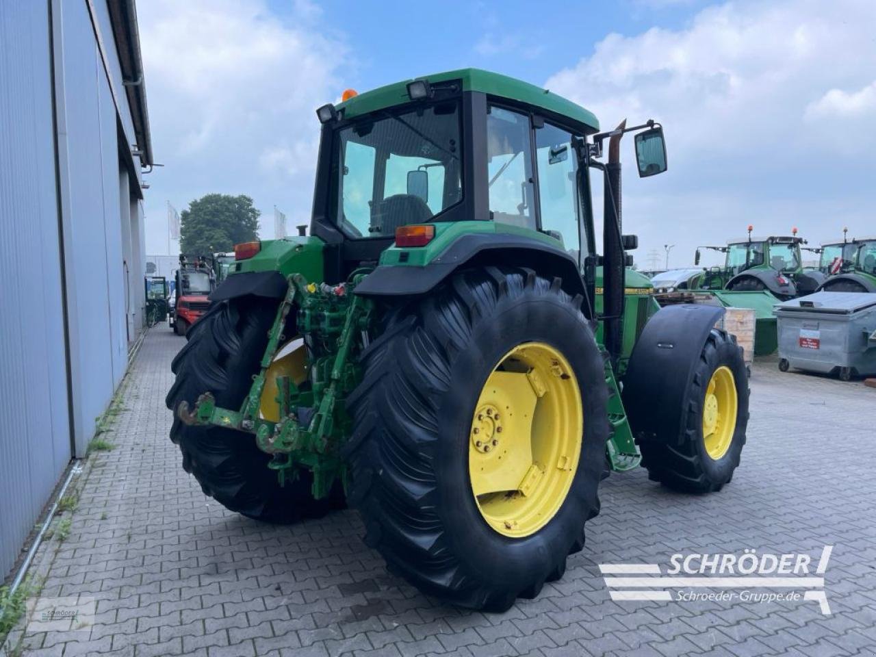 Traktor des Typs John Deere 6900, Gebrauchtmaschine in Wildeshausen (Bild 3)