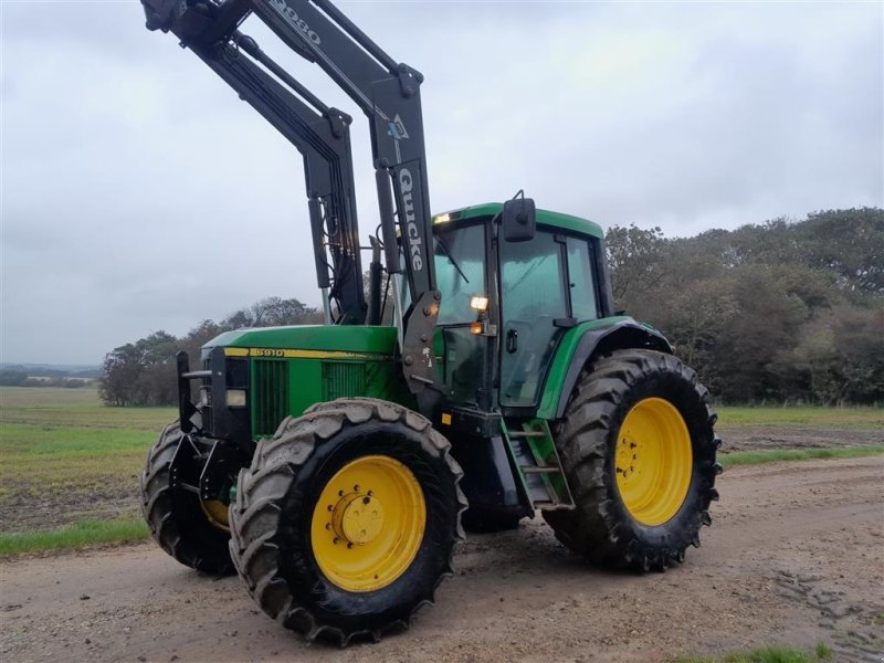 Traktor Türe ait John Deere 6910 PowerQuad med ÅLØ 980 frontlæsser og trykluftbremser, Gebrauchtmaschine içinde Skive