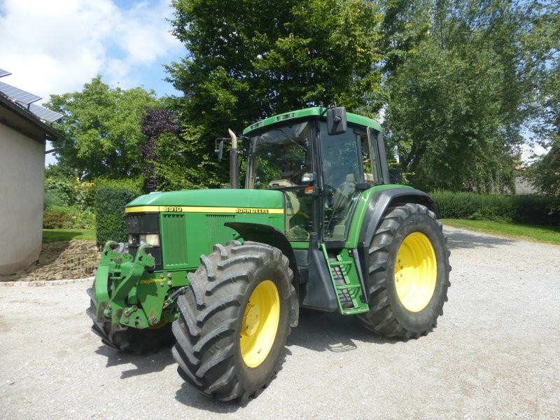 Traktor des Typs John Deere 6910 Premium, Gebrauchtmaschine in Simmershofen (Bild 1)