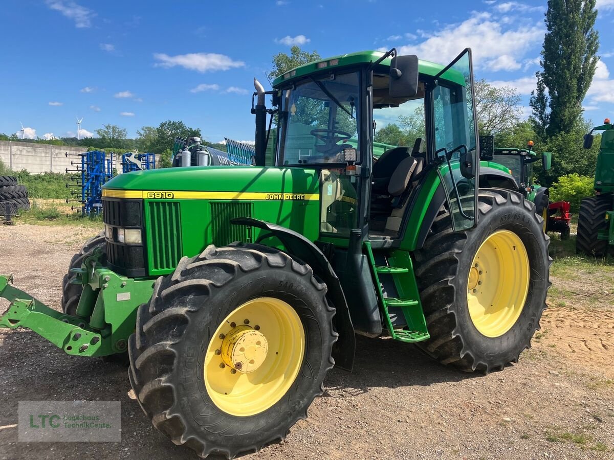 Traktor of the type John Deere 6910, Gebrauchtmaschine in Herzogenburg (Picture 1)