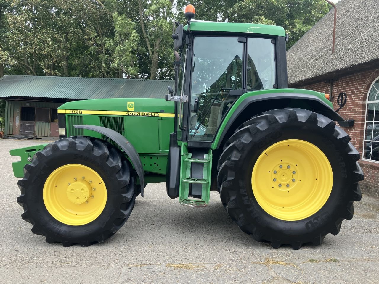 Traktor typu John Deere 6910, Gebrauchtmaschine w St. - Jacobiparochie (Zdjęcie 5)