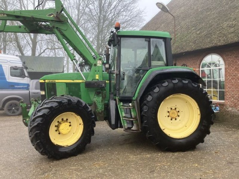 Traktor des Typs John Deere 6910, Gebrauchtmaschine in St. - Jacobiparochie (Bild 4)