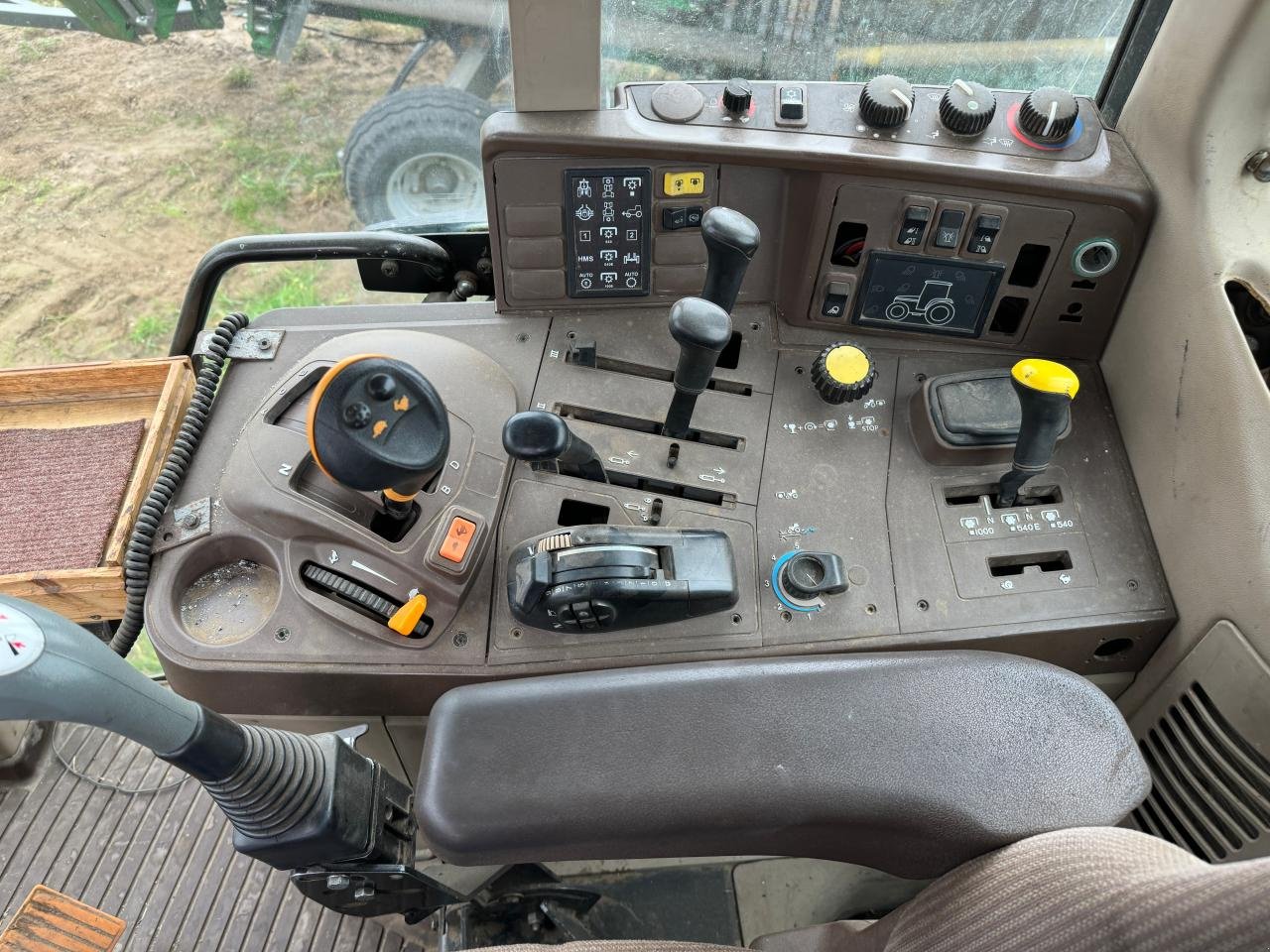 Traktor des Typs John Deere 6920 mit Stoll Frontlader, Gebrauchtmaschine in Könnern (Bild 8)