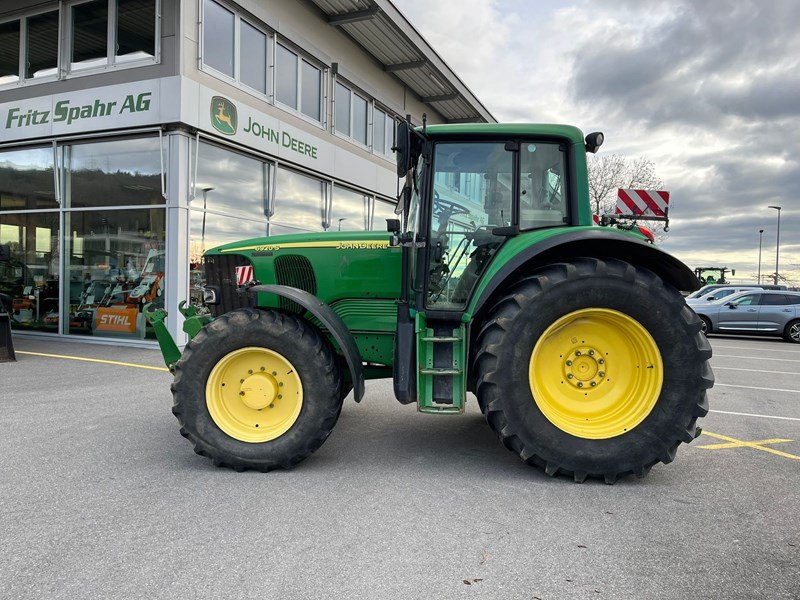 Traktor типа John Deere 6920 S, Gebrauchtmaschine в Lengnau (Фотография 1)